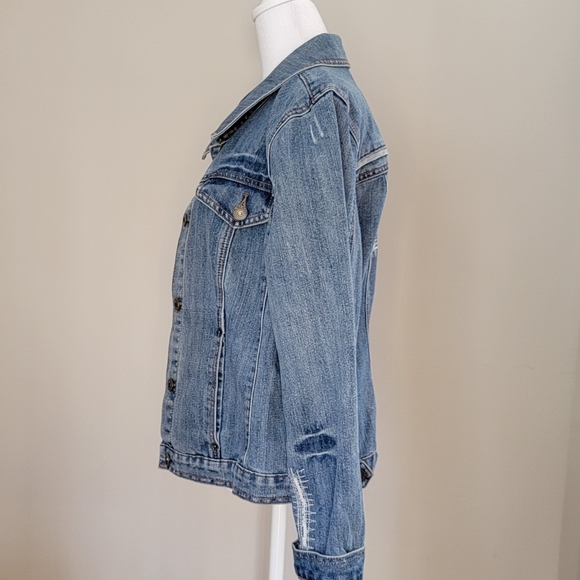 Jean jacket - Picture 2 of 4